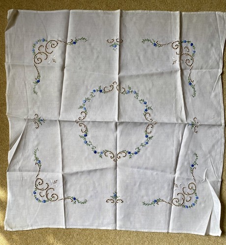 Vintage embroidered linen - vintage,