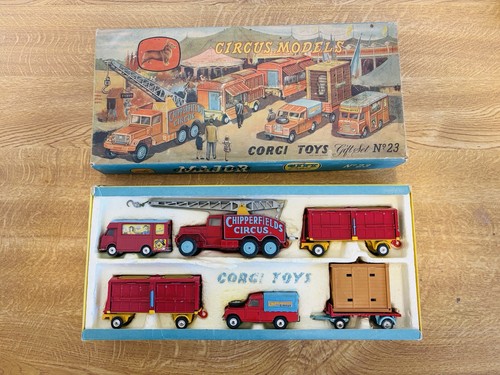 Corgi toys major - corgi, set