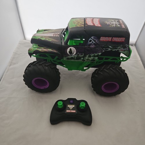 Monster jam grave digger - monster,