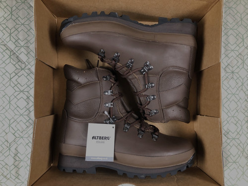 Altberg new defender - defender, womens