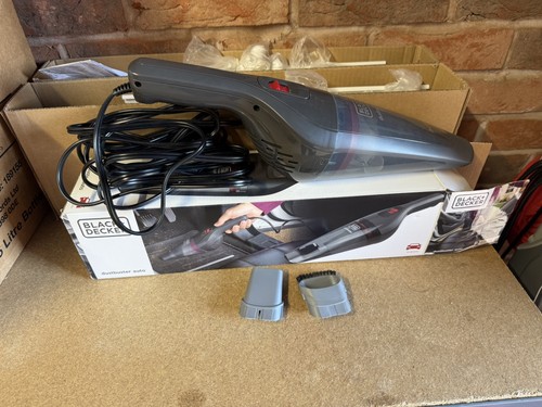 Black decker 12v dustbuster - +,