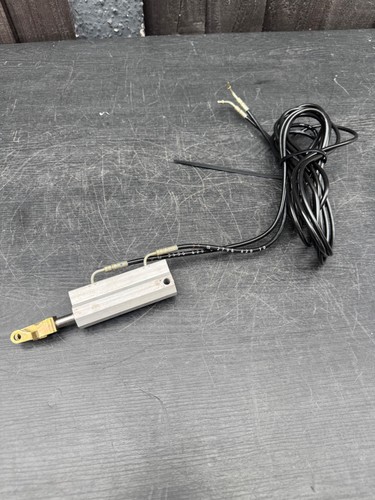 Mercedes slk r170 roof lock - mercedes,