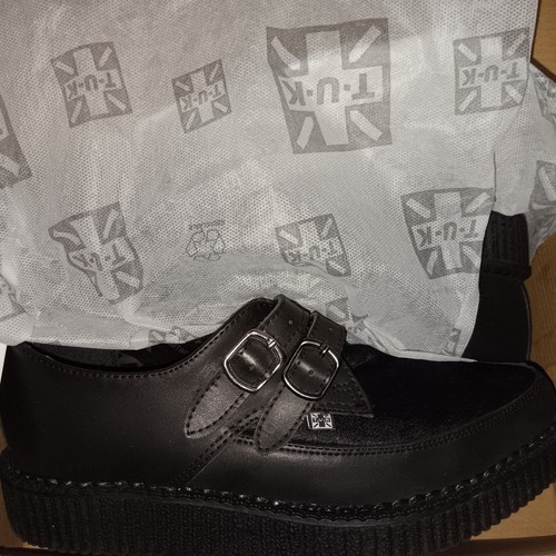 Black 2 buckle leather - t.u.k.,