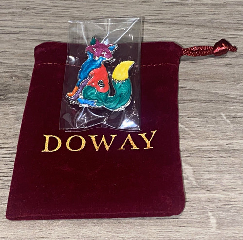 Doway enamelled fox - fox, pin