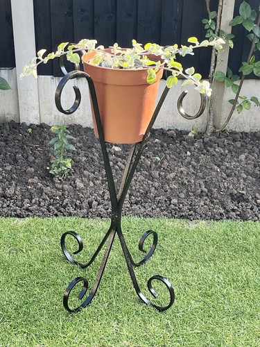 Vintage freestanding garden - vintage,
