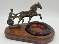 CORNWALL WOOD PRODUCTS CAST IRON METAL RACEHORSE & JOCKEY SULKY CART ASHTRAY VTG