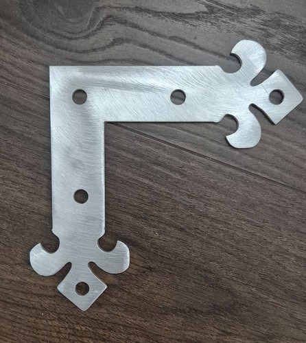 Decorative metal fleur - , gris
