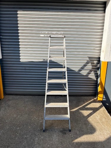Youngman tred step ladder - 8,