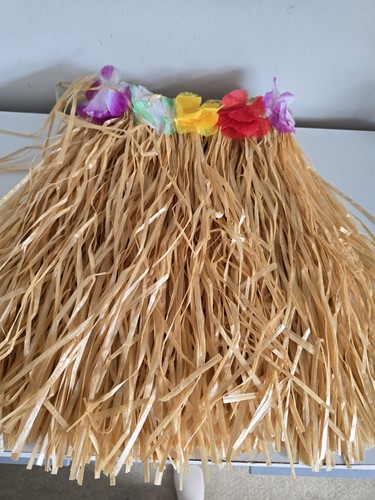 Girls grass skirt - girls,