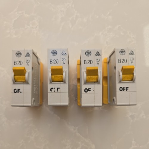 Wylex 20a type push plug - type, b