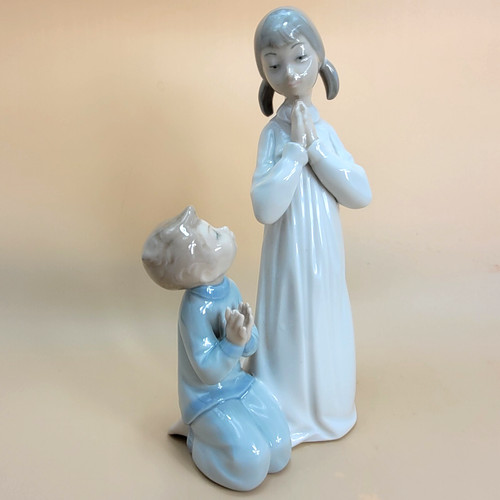 Lladro figurine boy girl - figurine,