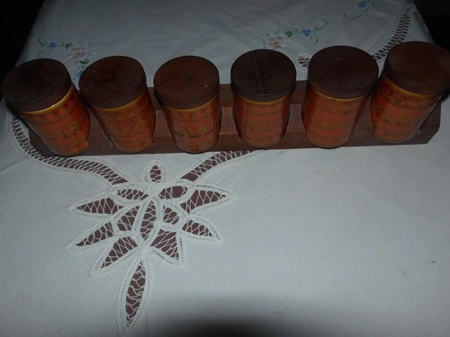 Hornsea pottery saffron set - saffron.,