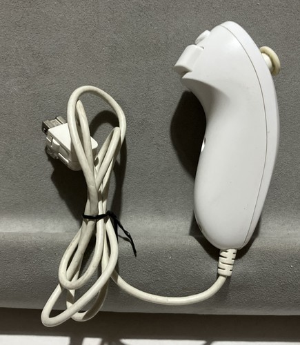 Nintendo wii nunchuck - nintendo,