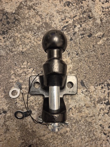 Black ball pin towing - ball,