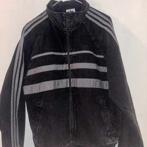 Adidas adicolor first - adidas,
