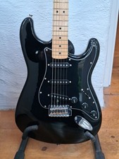 FENDER STRATOCASTER MEXICAN 1994 SQUIER SERIES inc. HISCOX LITEFLITE HARDCASE