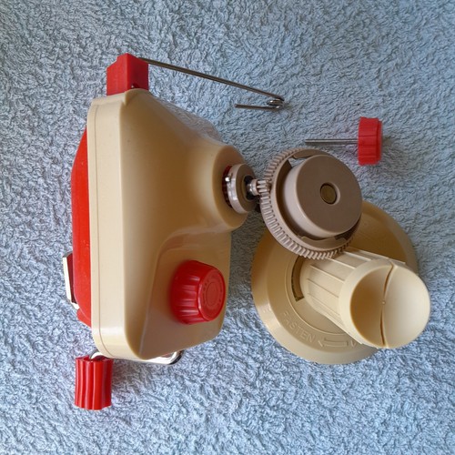 Vintage wool winder hand - vintage,