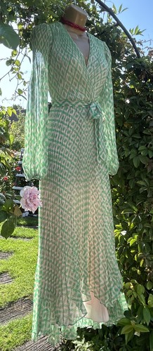 Phase eight roxanna pleated - eight,