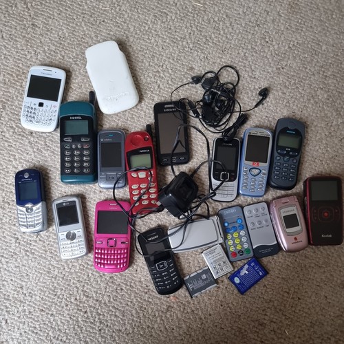 Mobile phones job - 15?x,