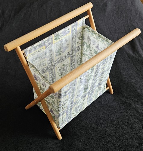 Vintage wooden frame floral - wooden,