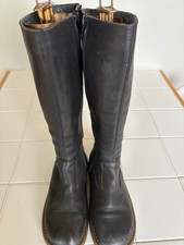 Dr Martens Knee High 2B22