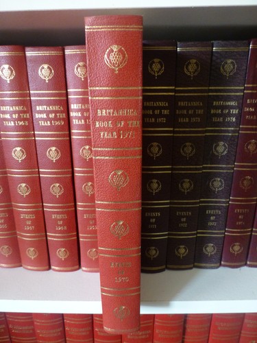 Encyclopedia britannica book - encyclopedia,