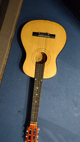 String classical guitar - 6-string,