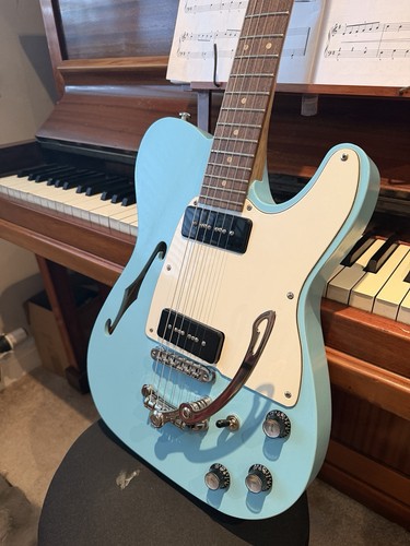Arundel guitars style semi - arundel,