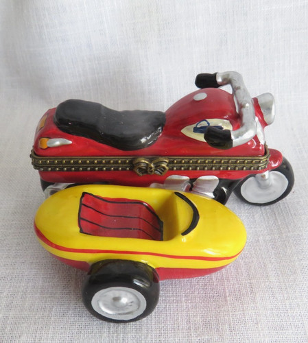 Motorcycle and sidecar - and, trinket