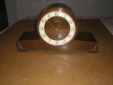 vintage mantle clock , working well