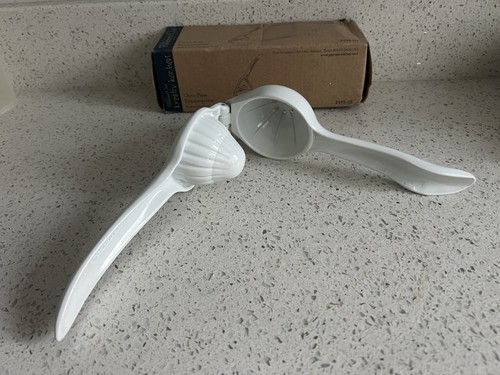 Pampered chef citrus press - chef,