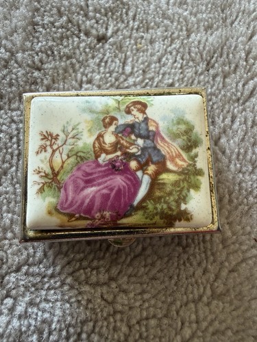 Vtg porcelain courting couple - vtg,