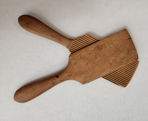 Antique wooden country ridged - wooden,