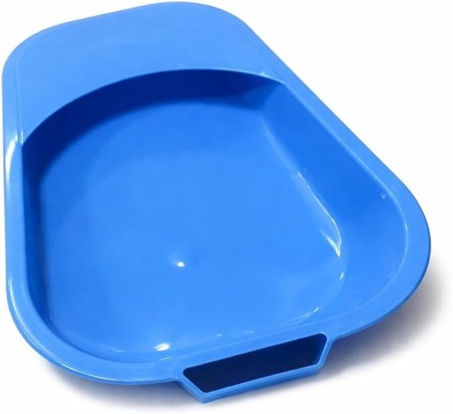 Portable bed pan - with, handle