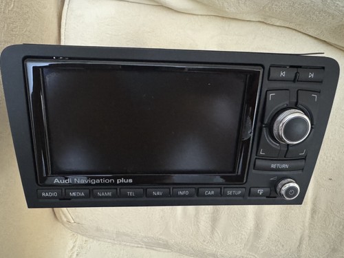 Audi navigation plus - audi,
