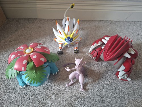 Pokemon figure bundle - pokemon,