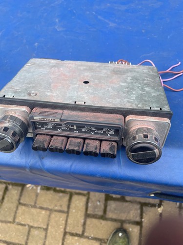 Chrysler classic car radio