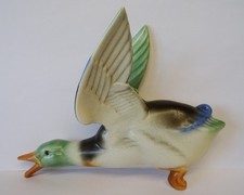 VINTAGE POOLE POTTERY FLYING