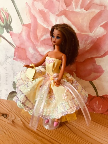 Pippa dawn doll lemon - doll,