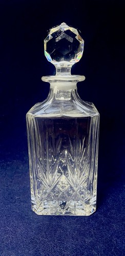 Crystal cut decanter square - cut,