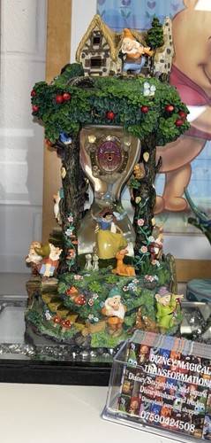 Snow white disney globe - snow,