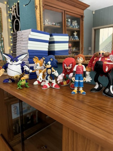 Sonic the hedgehog toy - hedgehog,