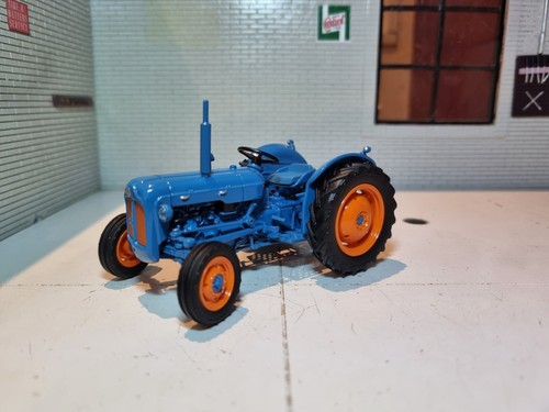 1958 fordson dexta new - 1:32,