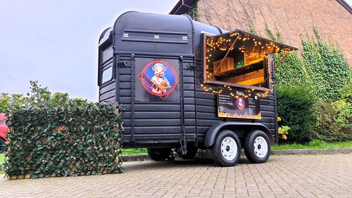 Premium horse box catering - horse,