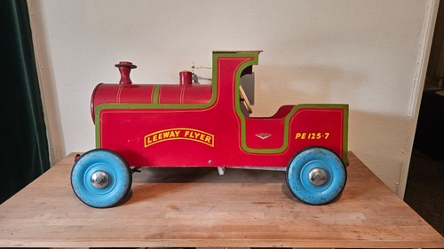1940 leeway flyer pedal car - leeway,