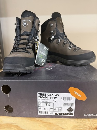 Lowa tibet women size 9 - lowa,