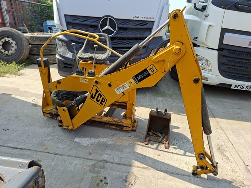 Backhoe back actor digger - back,