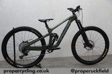 2022 Medium Trek Slash 9.7