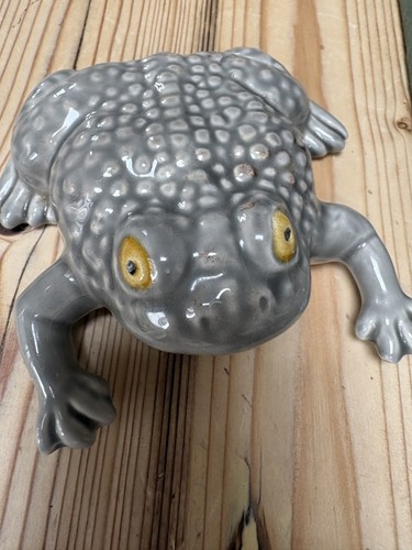 Bordallo pinheiro frog - bordallo, frog/toad