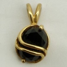 Vintage 10kt Gold Black Onyx Pendant Charm